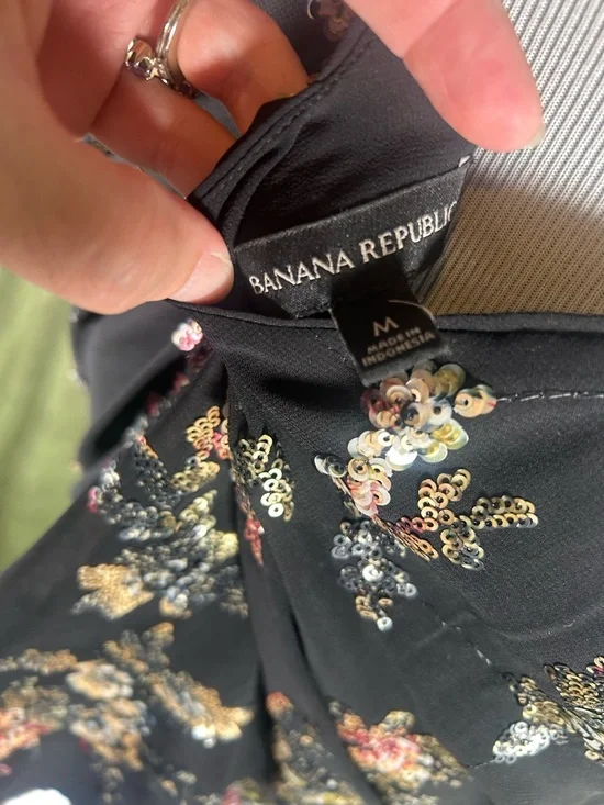 Banana Republic Sequin Floral "Perfect Cami" - Picture 6 of 6
